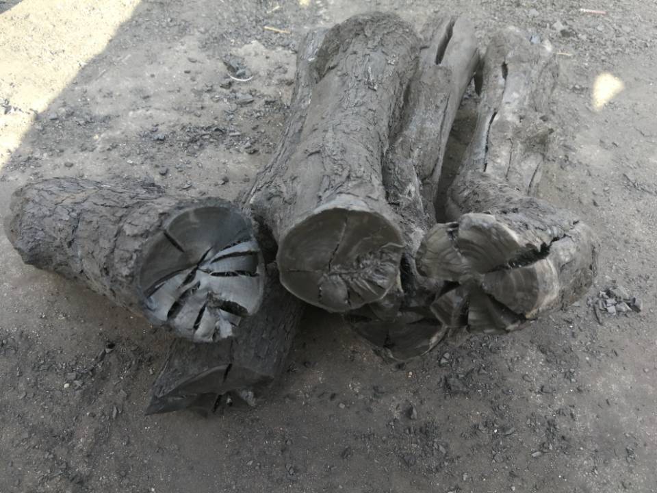 什么样的工业木炭是质量好的工业木炭   天达工业木炭