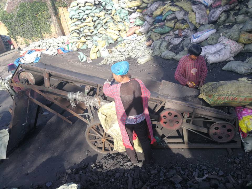 供应口碑好的工业木炭    天达工业木炭